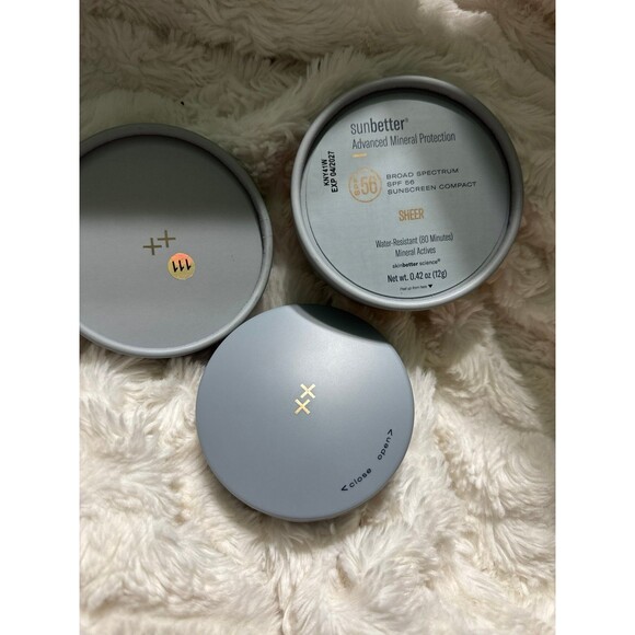 NEW! Skinbetter Science Sheer Sunscreen Compact - Picture 3 of 3